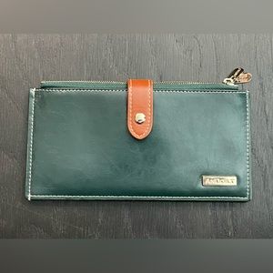 Like New Green Leather Andoilt Credit Card Phone Holder Wallet